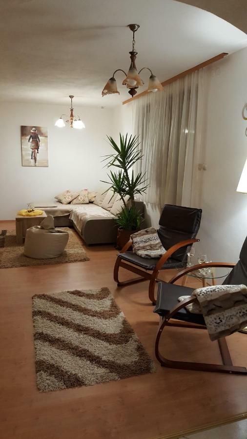 Apartment Zora - Guest House 奥古林 外观 照片
